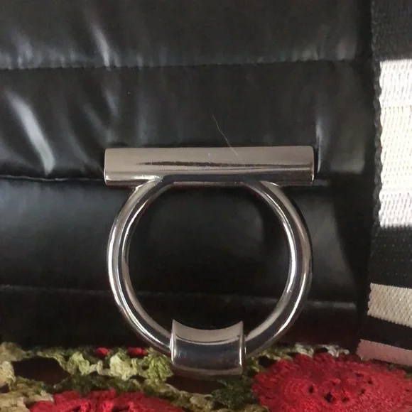 NWOT THINK ROYLN Front Flap Crossbody w/Fashion Strap - Picture 2 of 8